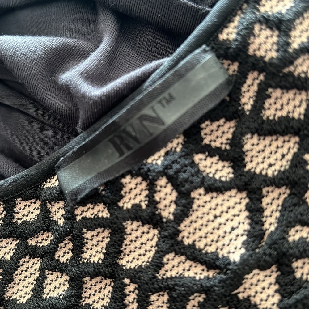 RVN Dress - Picture 4 of 5